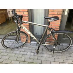Giant maat XL hybride sportfiets, Deore groep, verende vork