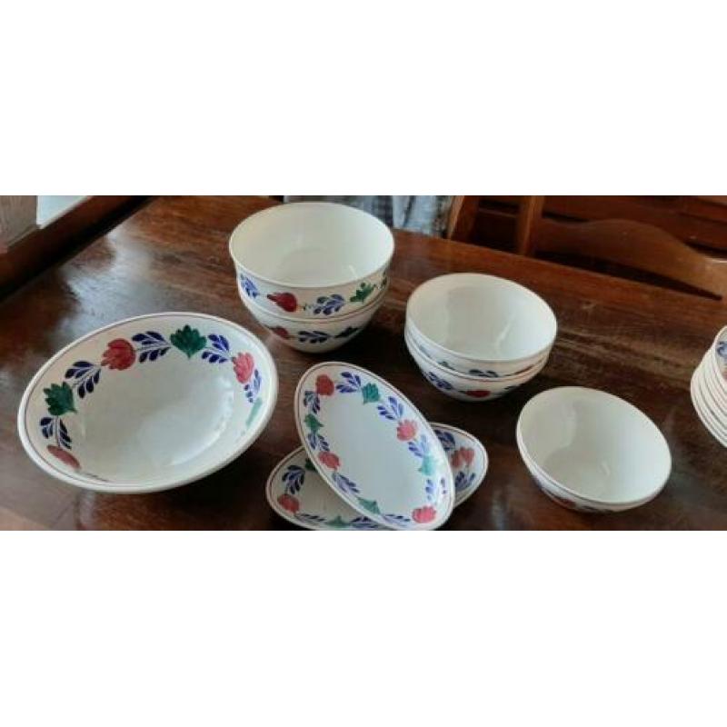 Boerenbont servies Boch & Maastricht