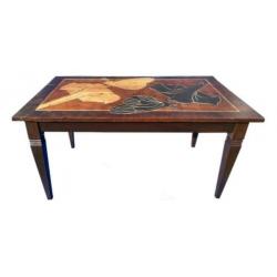 Eettafel en kunstwerk