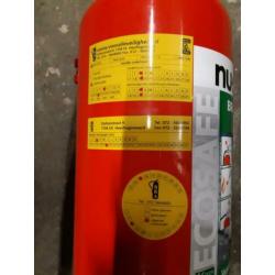 Brandblusser te koop. De brandblusser is gecontroleerd tot 2
