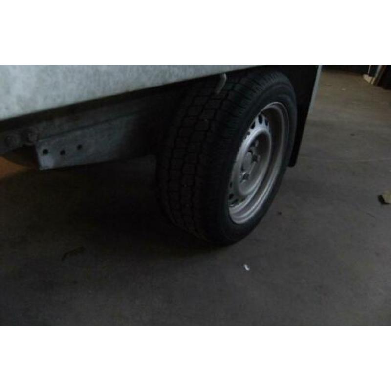 plateauwagen enkel-asser geremd