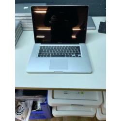 MacBook pro 15 Late 2011 i7 | 8Gb | SSD | € 369.-