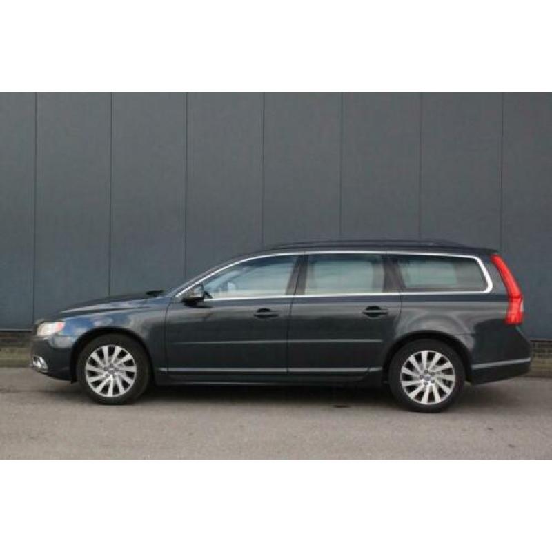 Volvo V70 1.6 T4 Limited Edition Navigatie/Xenon/Leer/Parkee