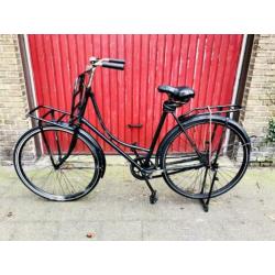 Omafiets transortfiets Pelikaan 28” zwart met krat