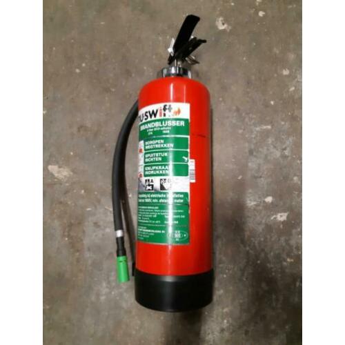 Brandblusser te koop. De brandblusser is gecontroleerd tot 2