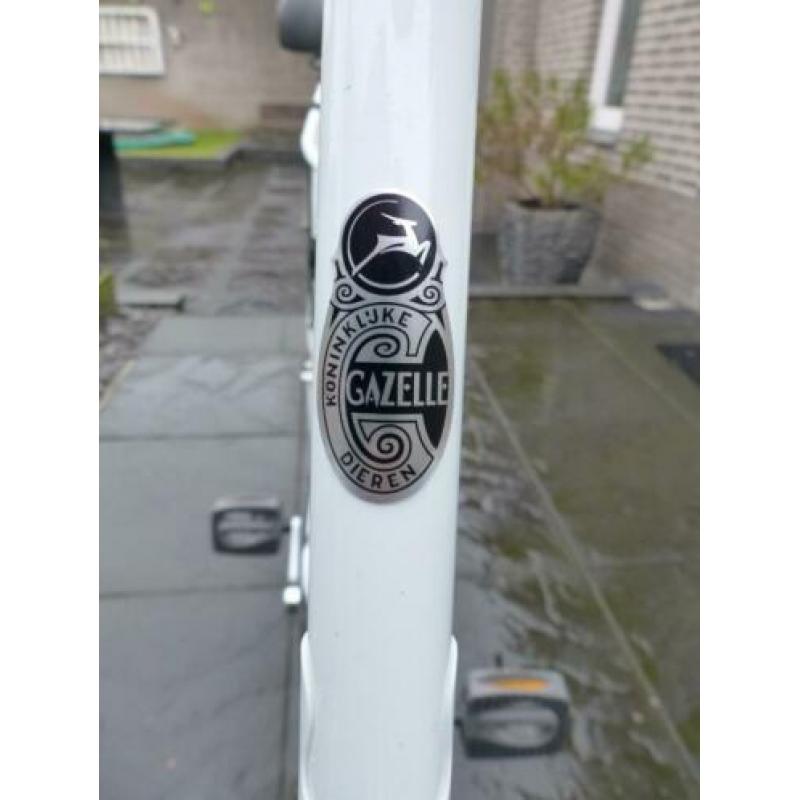 Nieuwe Gazelle Witte Oma fiets