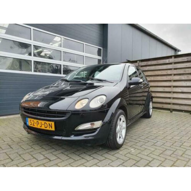 Smart Forfour 1.1 blackbasic Dealer onderhouden met Airco !