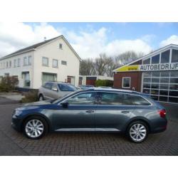 Skoda Superb Combi 1.6 TDI 120pk Automaat Amb. Bns NAvi, Pdc