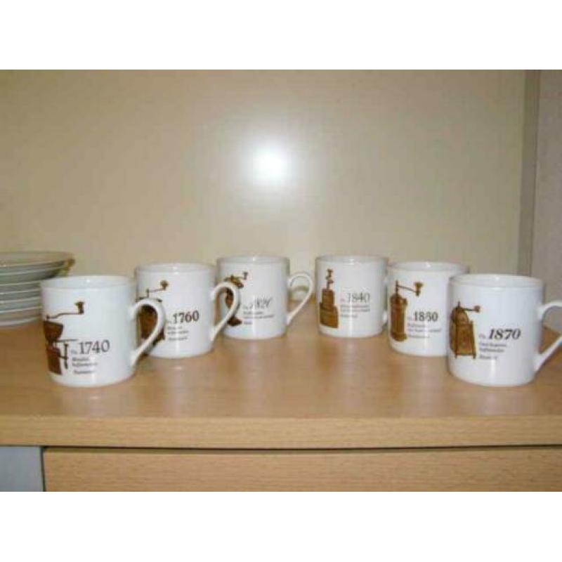 Zes koffiekopjes met molens (A18 2985)