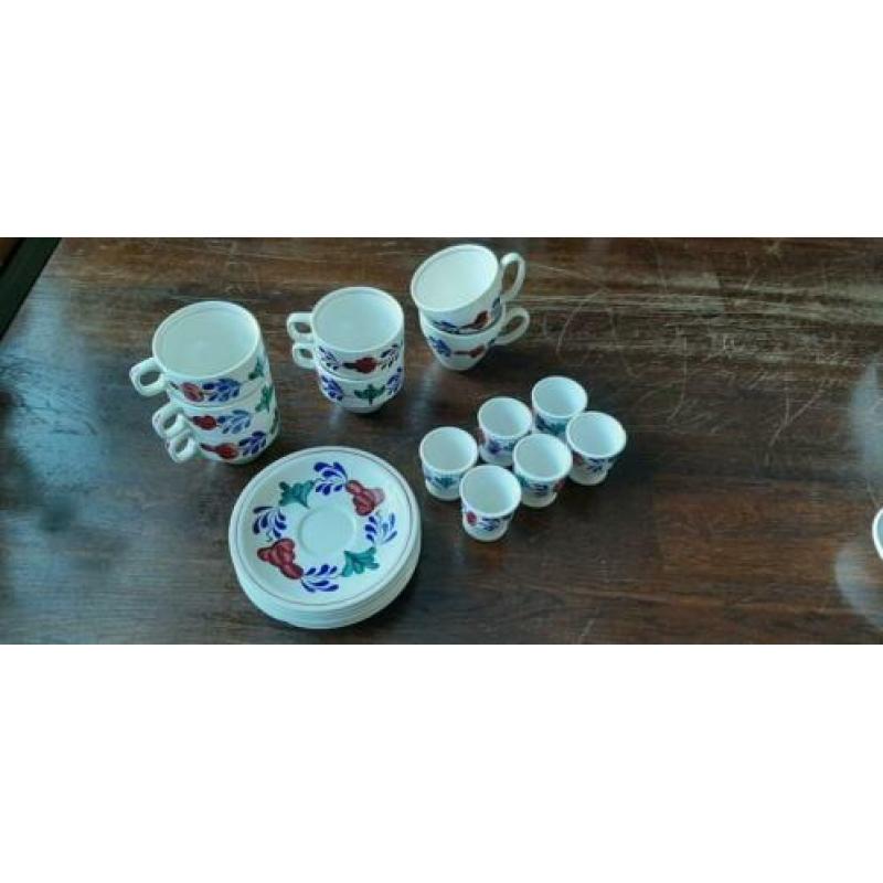 Boerenbont servies Boch & Maastricht
