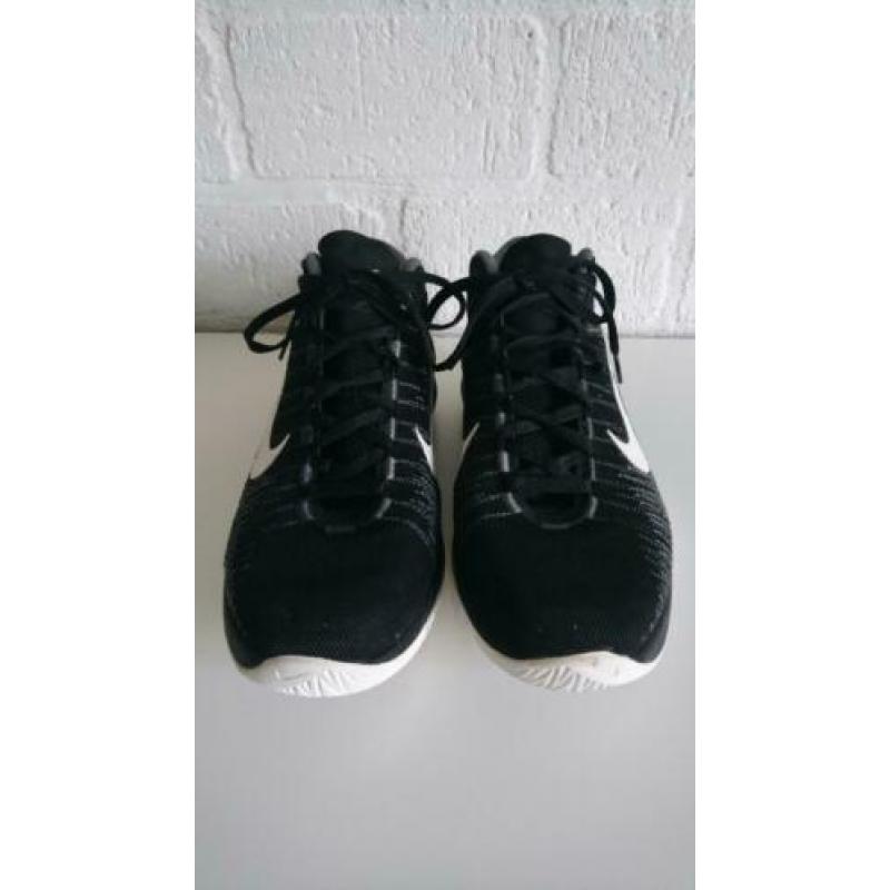 ZGAN! Nike Zoom Ascention - maat 39