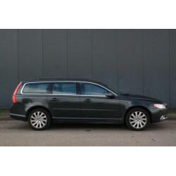Volvo V70 1.6 T4 Limited Edition Navigatie/Xenon/Leer/Parkee