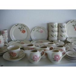 Jet Rose is a Rose servies