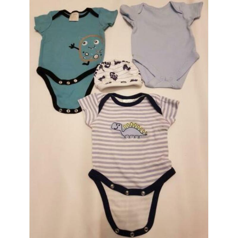 Rompers maat 50/56. 25 stuks