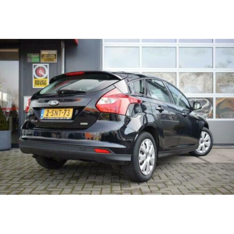 Ford Focus 1.0 EcoBoost Trend Airco/Navi/PDC/5-deurs