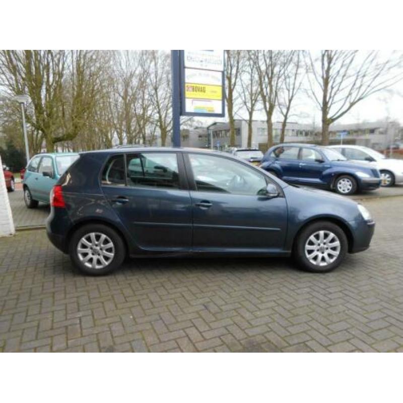Volkswagen Golf 1.6 FSI Comfortline Airco / Trekhaak / Cruis