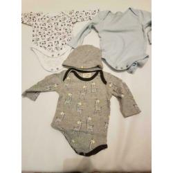 Rompers maat 50/56. 25 stuks