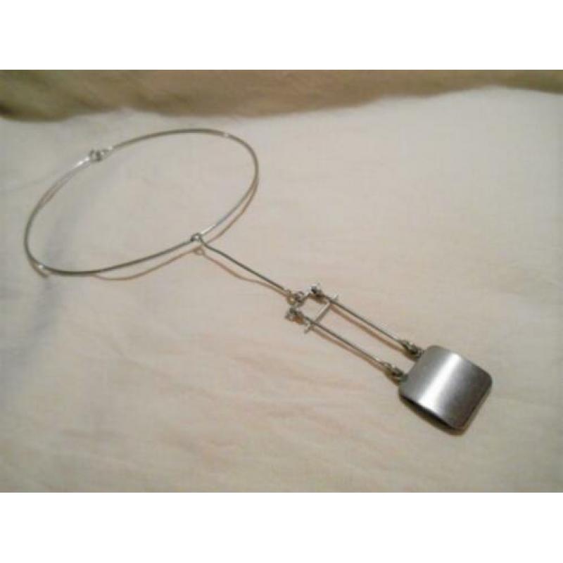 Vintage/retro zilver kleurige spang met hanger