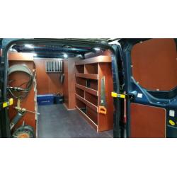 Houten inrichting voor Uw bedrijfswagen/bus