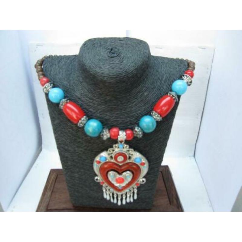 Vintage Tibetaanse ketting, Tibetaans zilver met hanger.3702
