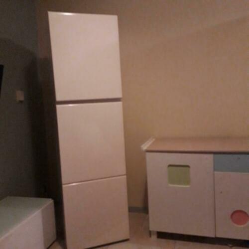 Siematic hoogglans keukenkast met inbouw koelkast