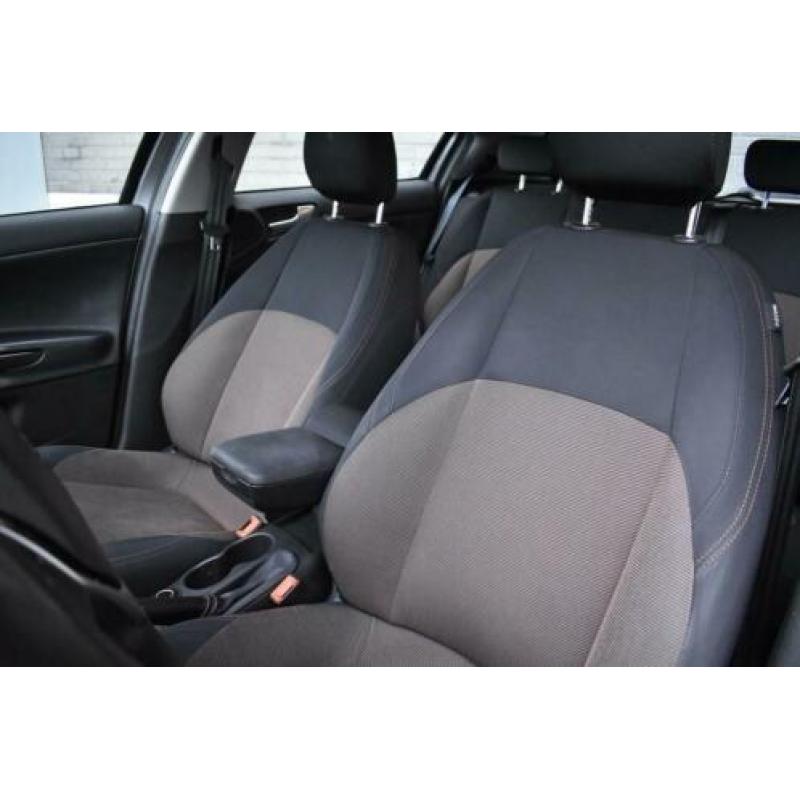 Alfa Romeo Giulietta 1.4 Turbo 170pk Automaat Distinctive Lu
