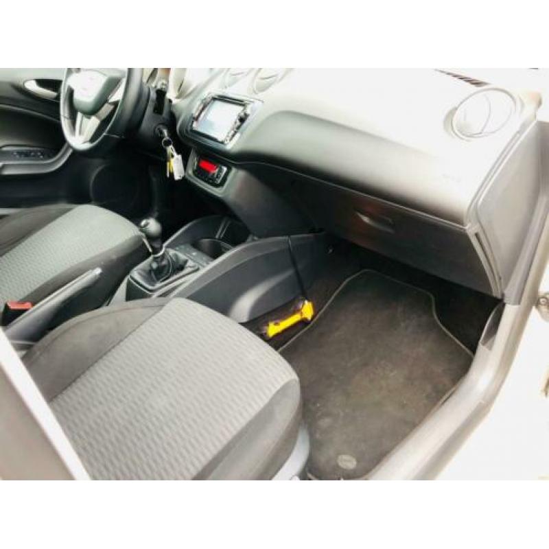 Seat Ibiza ST 1.2 TSI Sport | L.M Velgen |