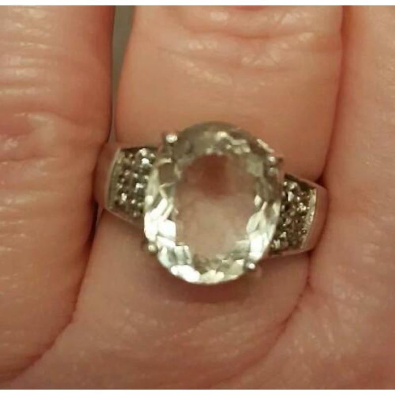 925 sterling zilveren ring met fraaie grote kleurloze beryl