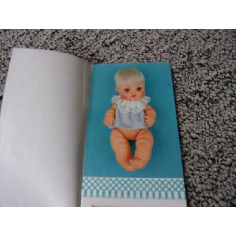 uniek FURGA mini babypoppen boekje jaren 60/vintage poppen