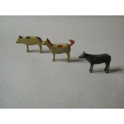 Vijf antieke houten dieren uit het Ertsgebergte rond 1930
