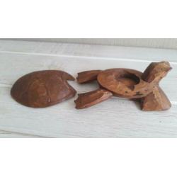 houtsnijwerk houten schildpad