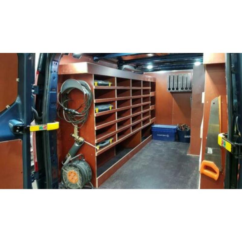 Houten inrichting voor Uw bedrijfswagen/bus