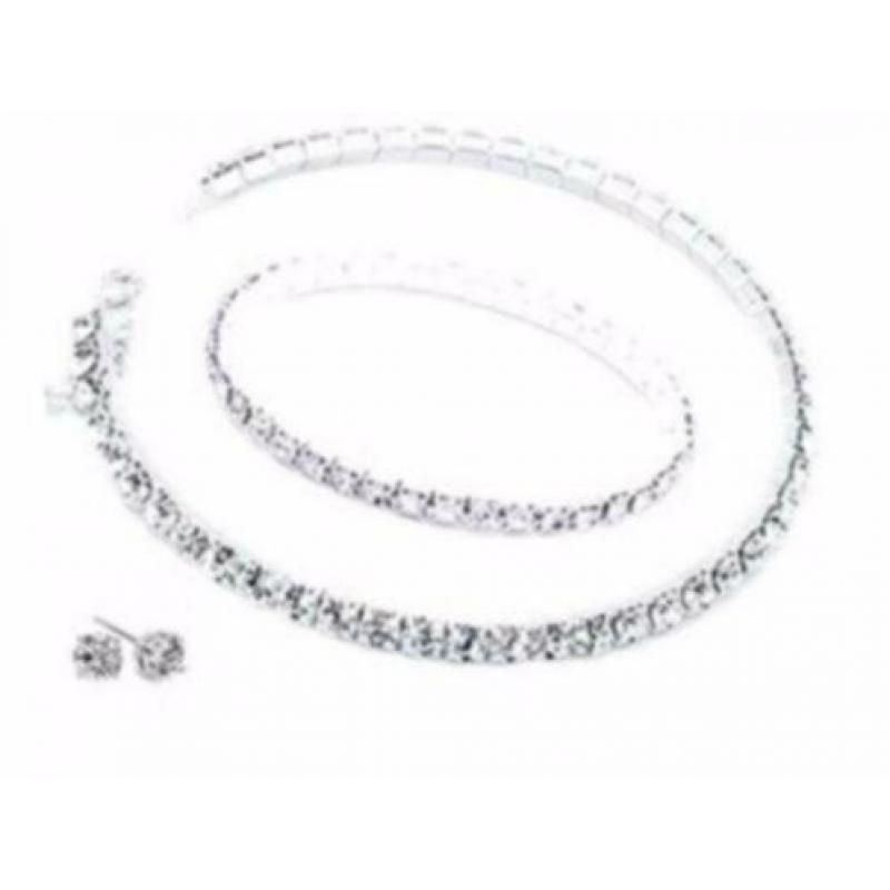 Sieradenset van Swarovski Elements nieuw in verpakki