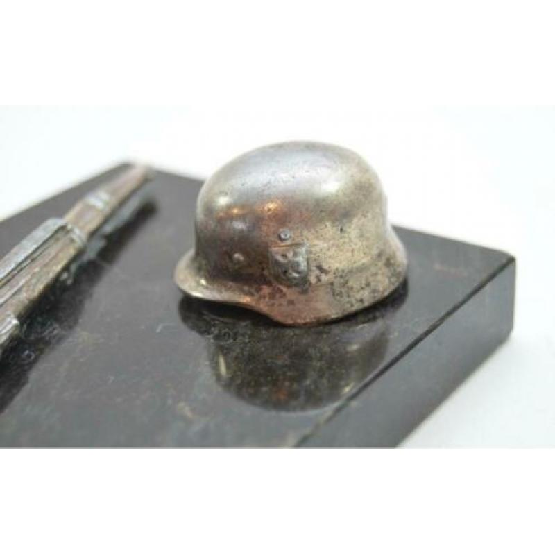 Heer Helm & K98 Tafel plaque