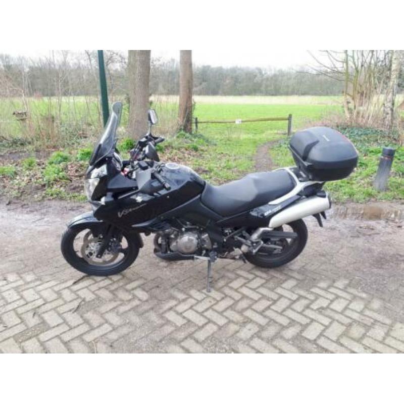 Suzuki DL1000 V-Strom, Zwart, 20724km, Middenbok, Schadevrij