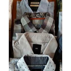 16 overhemden 39/40 (grote M/kleine L)