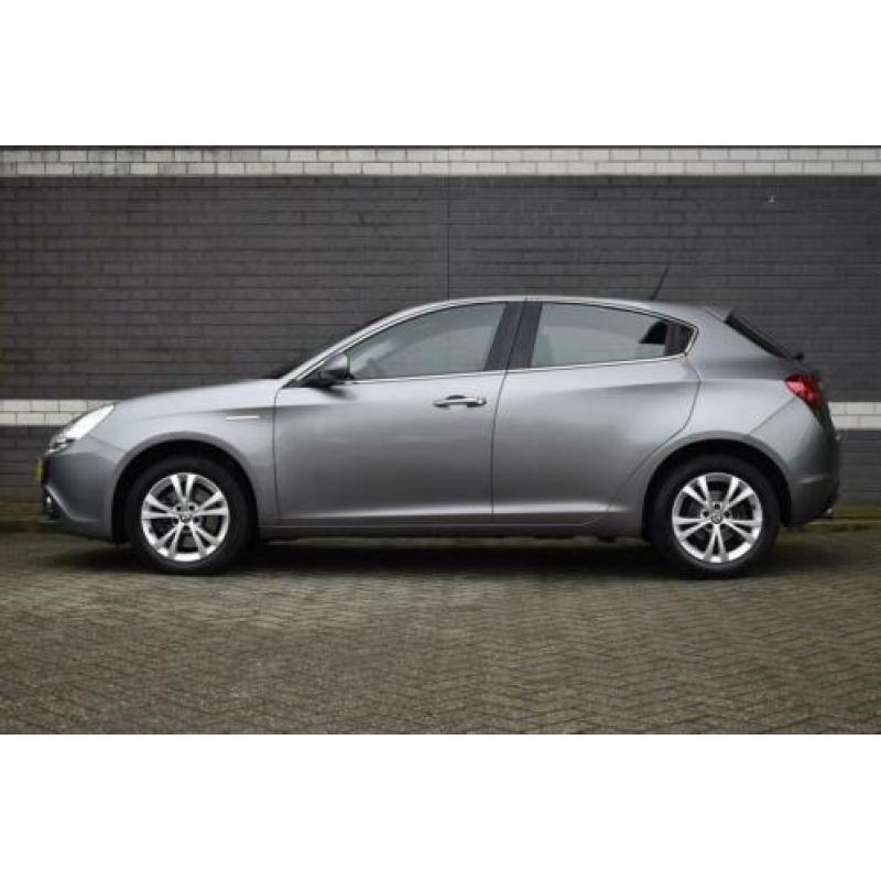 Alfa Romeo Giulietta 1.4 Turbo 170pk Automaat Distinctive Lu
