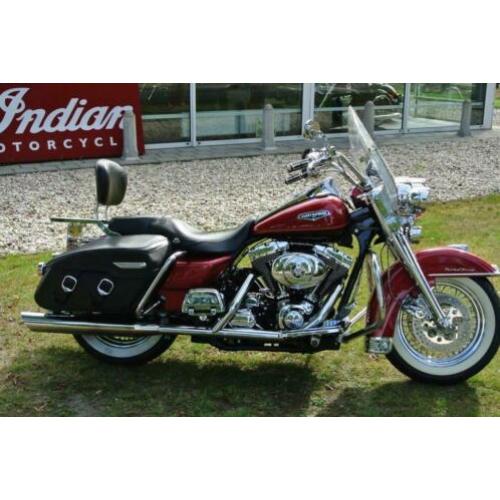 Harley-Davidson Road King FLHRC Classic
