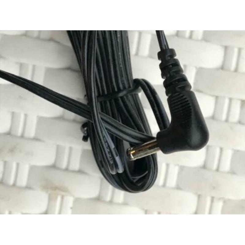 DVE AC ADAPTER / Model DSA-0051-05C FEU 53050F