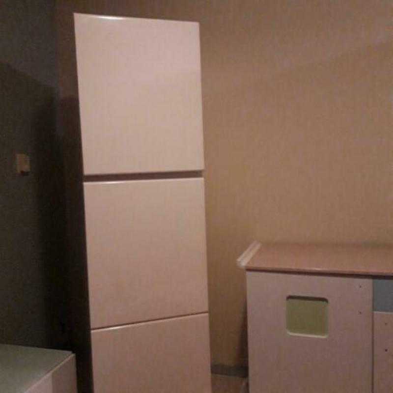 Siematic hoogglans keukenkast met inbouw koelkast