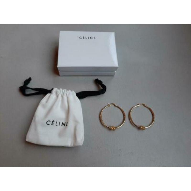 Celine oorbellen knot hoops creolen.