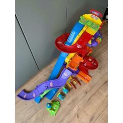 Z.g.a.n. VTech Toet Toet racebaan, stuntpark, incl. auto's!