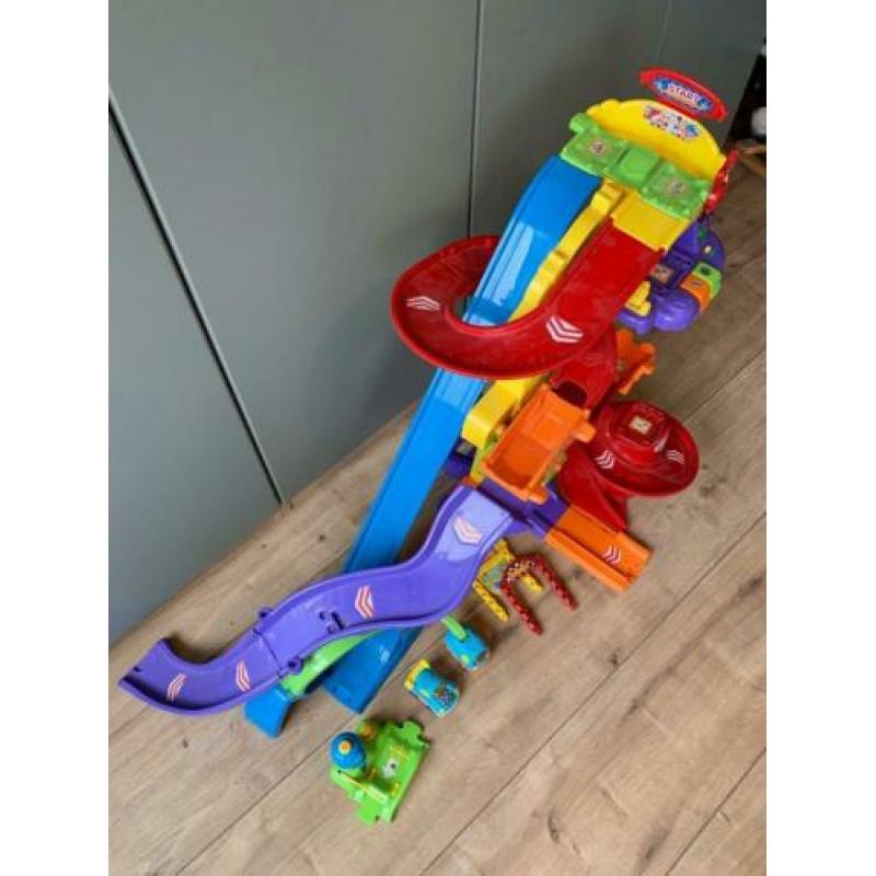 Z.g.a.n. VTech Toet Toet racebaan, stuntpark, incl. auto's!