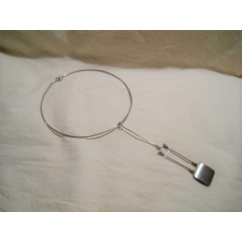 Vintage/retro zilver kleurige spang met hanger