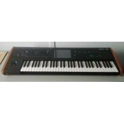 Korg Kronos 2 61-key met flightcase op maat