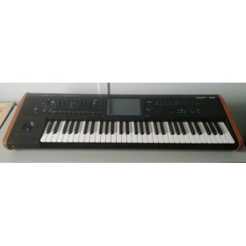 Korg Kronos 2 61-key met flightcase op maat