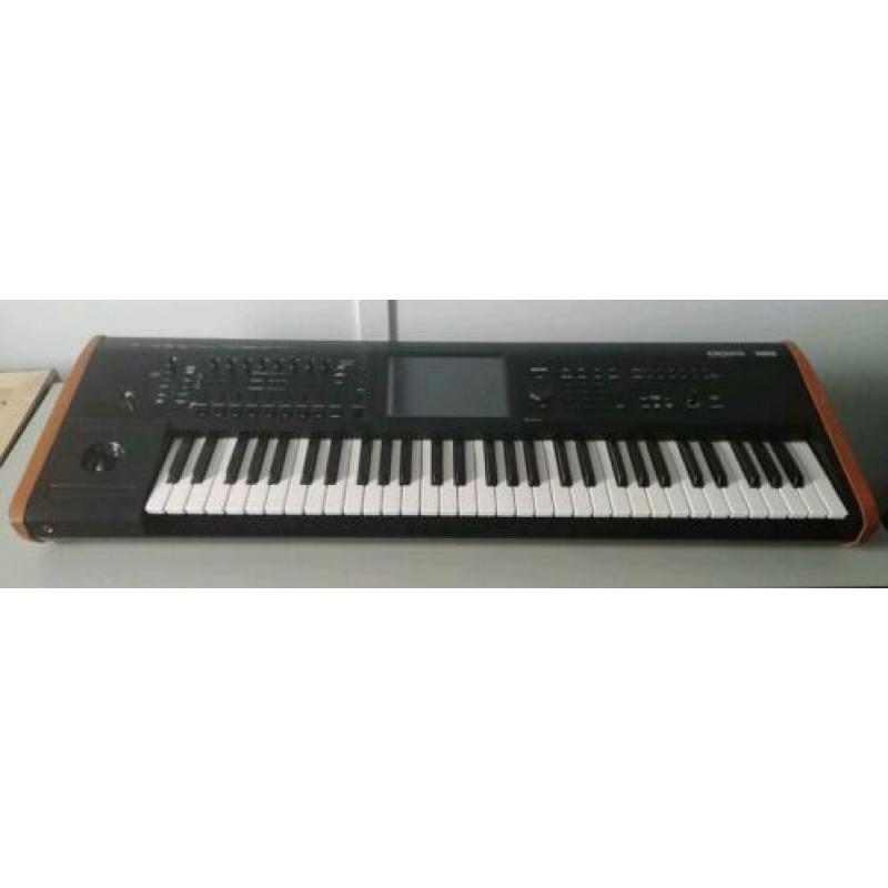 Korg Kronos 2 61-key met flightcase op maat