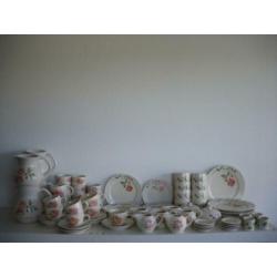 Jet Rose is a Rose servies