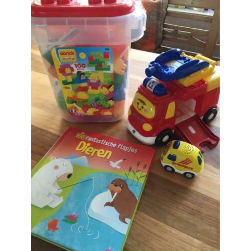Vtech brandweer, ambulance, blokken en boek