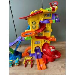 Z.g.a.n. VTech Toet Toet racebaan, stuntpark, incl. auto's!